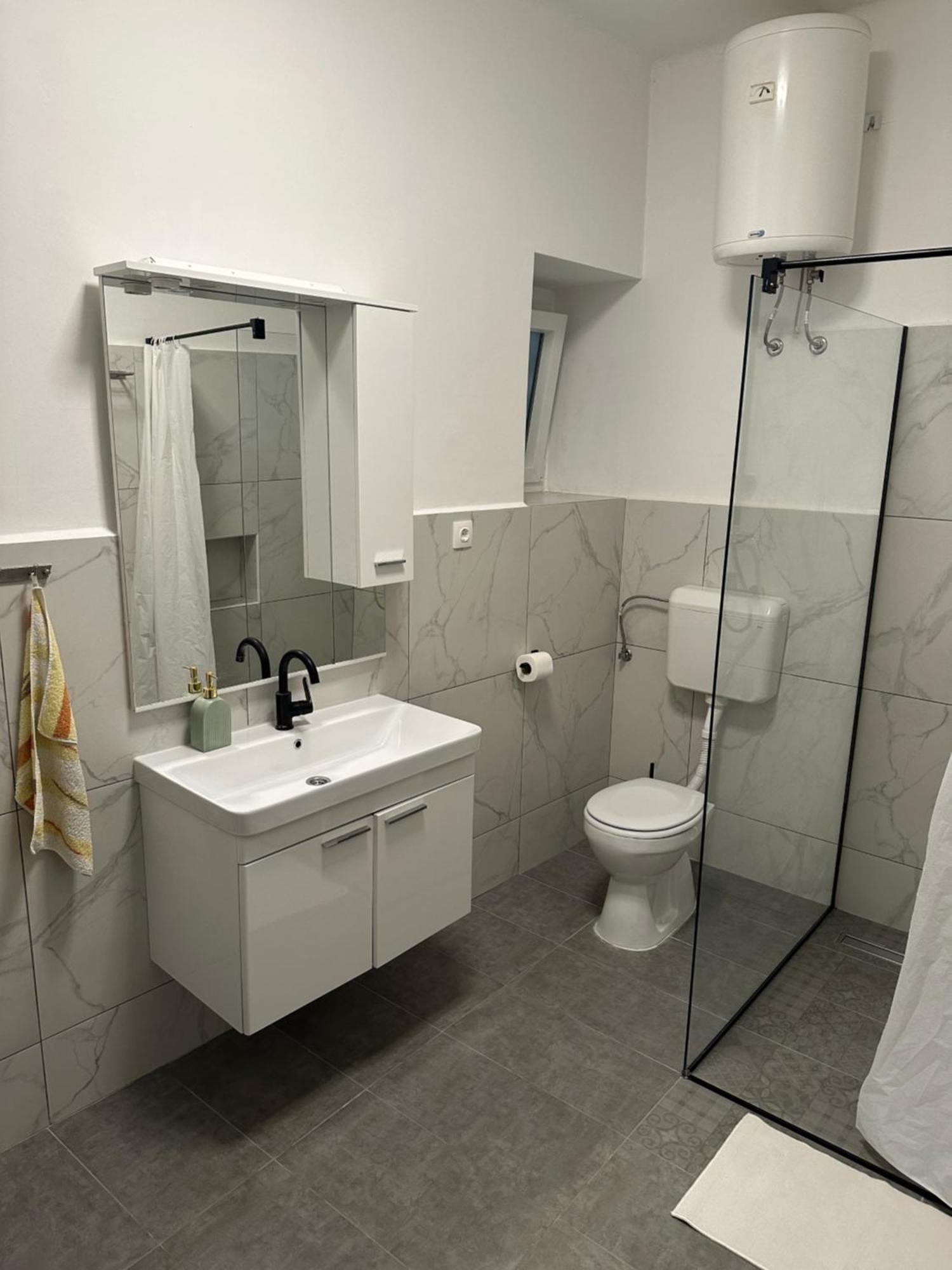 App Zora, Centar Senj Apartment Сен Екстериор снимка
